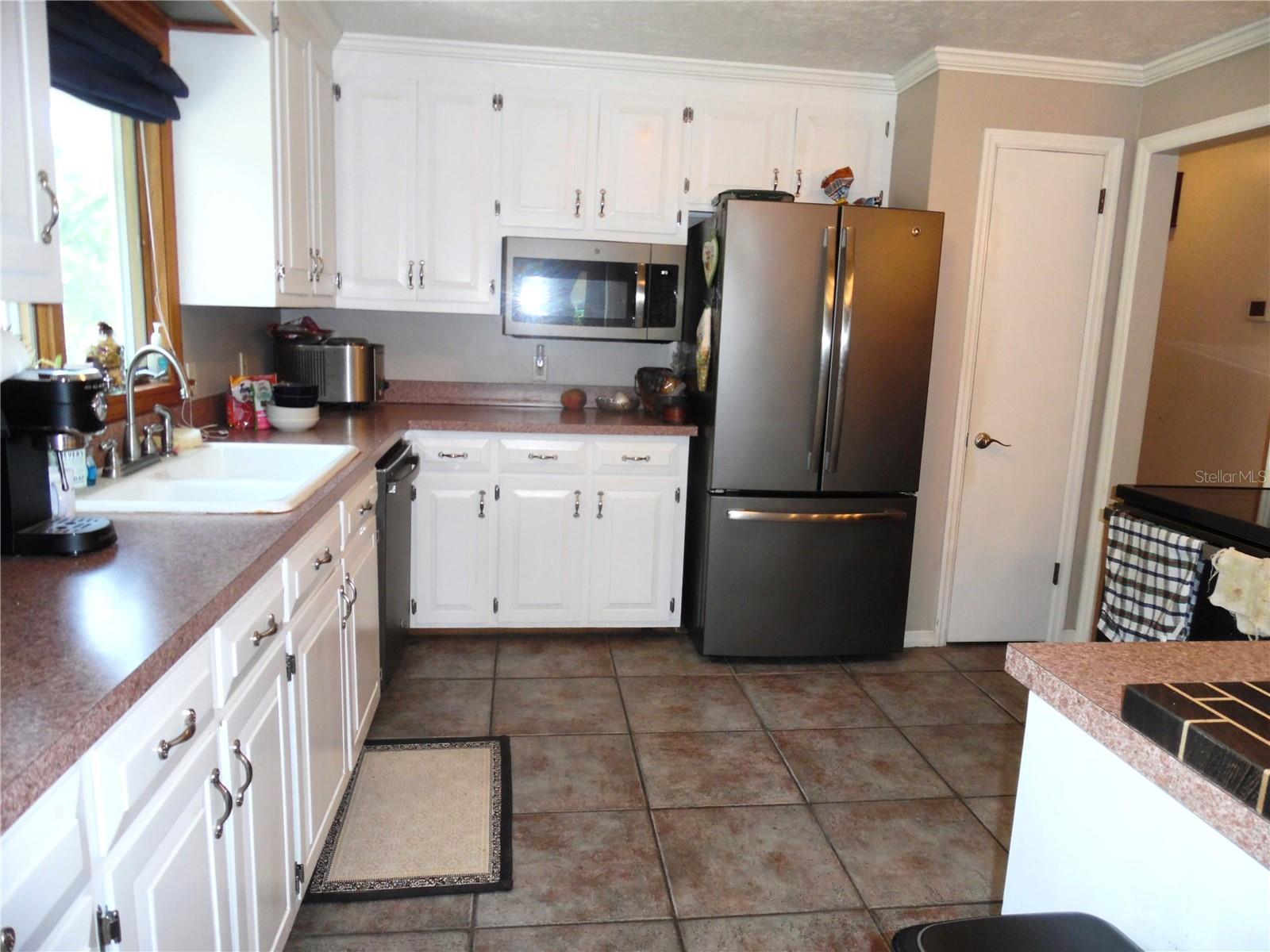 40 N TRIPLET LAKE DRIVE