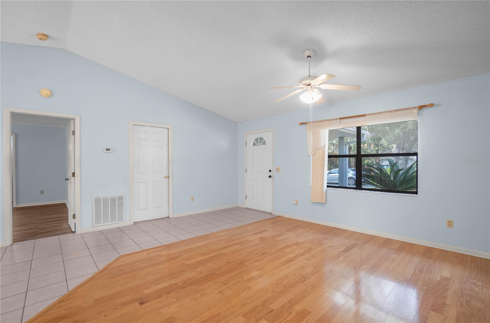 LAKE ESTATES - Residential