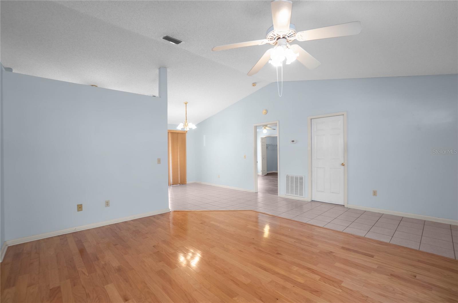 LAKE ESTATES - Residential