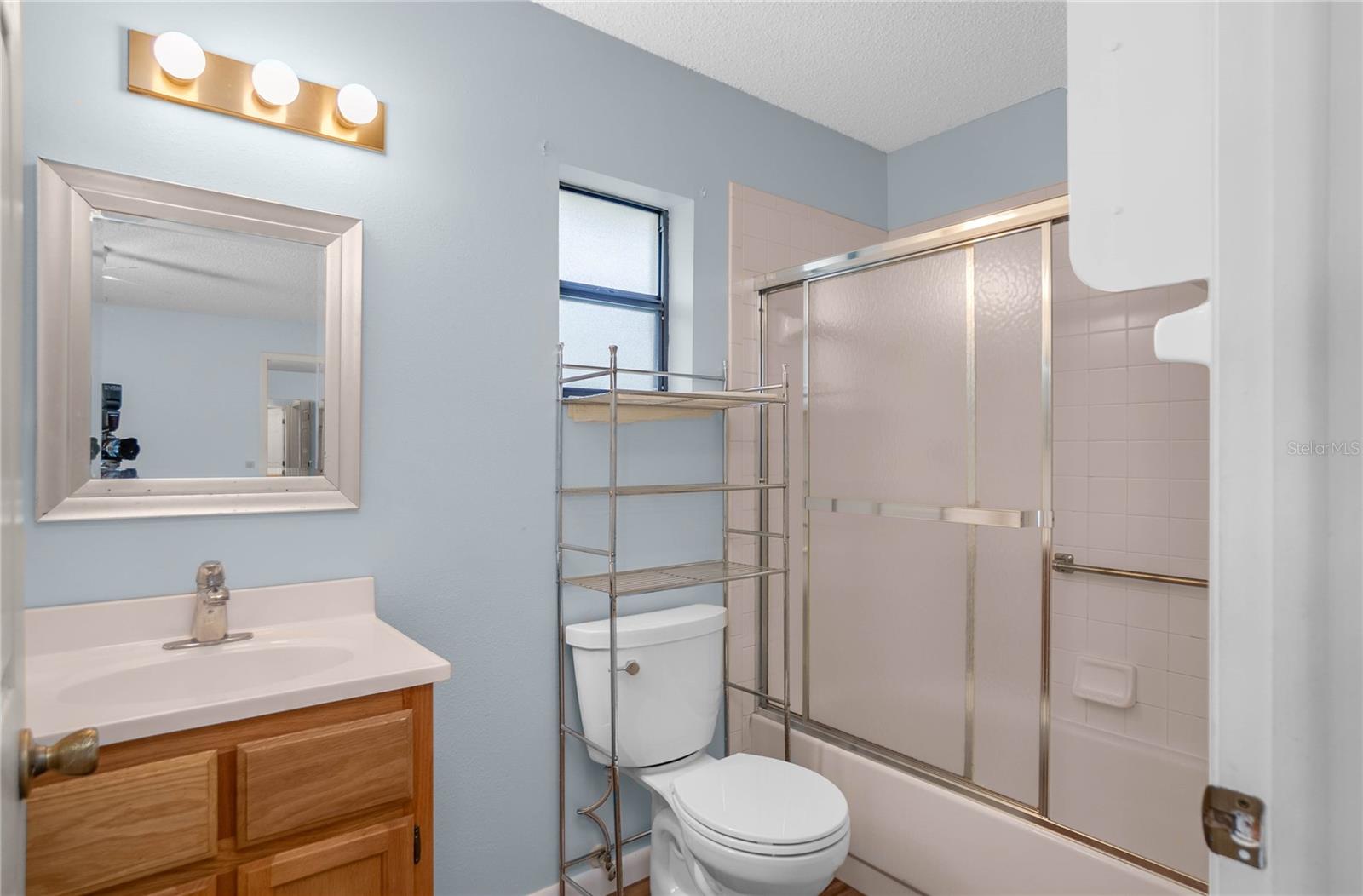 LAKE ESTATES - Residential