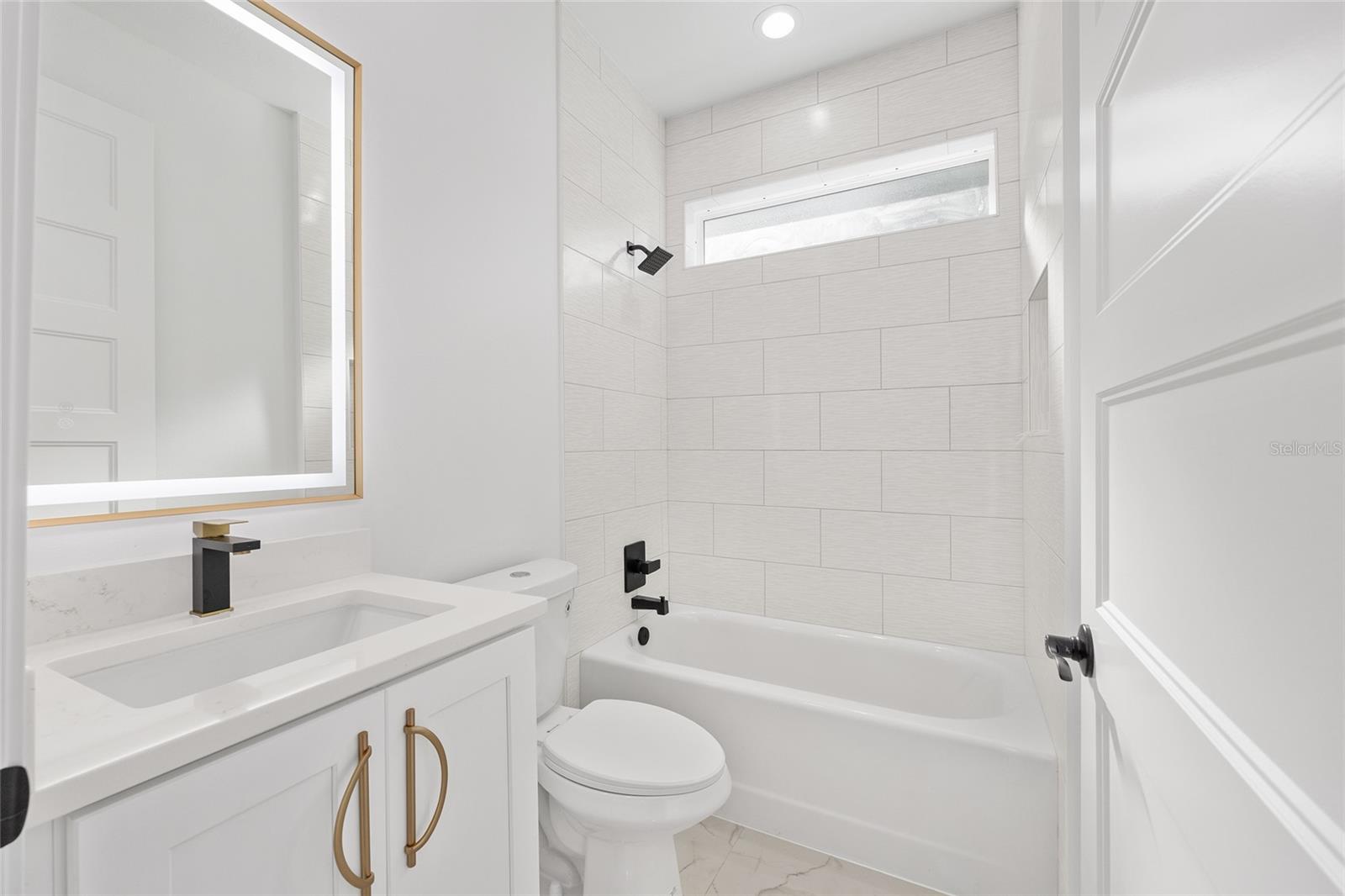 ROLLING HILLS UN 4 - Residential