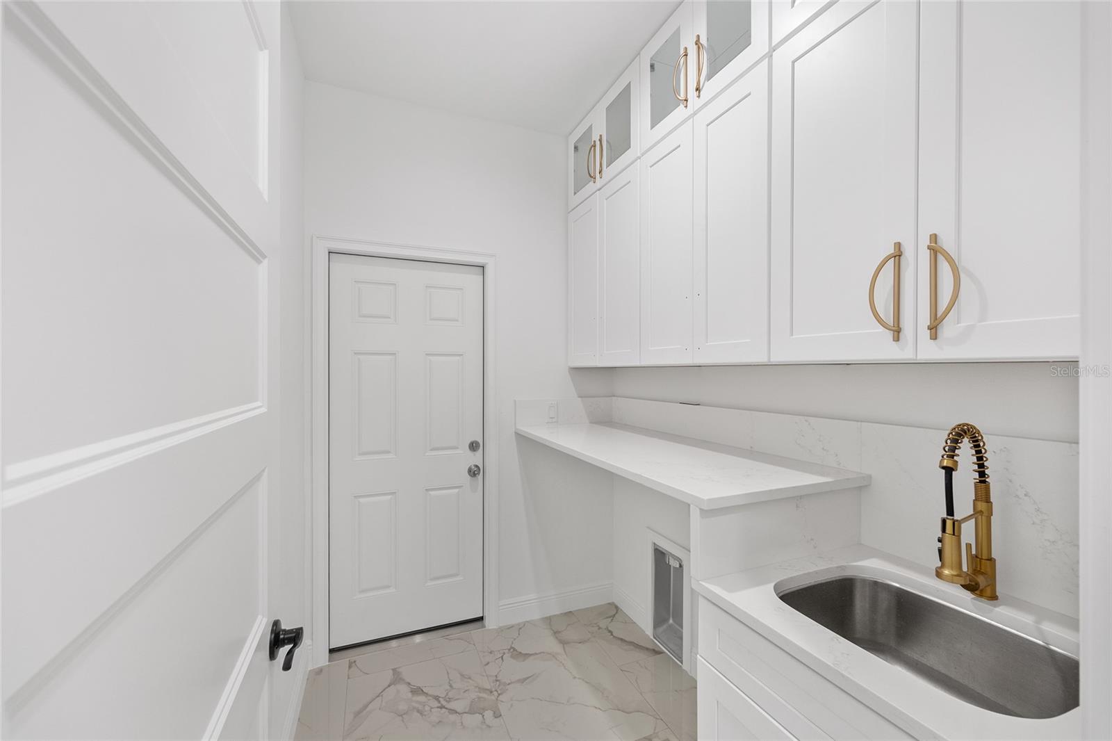 ROLLING HILLS UN 4 - Residential