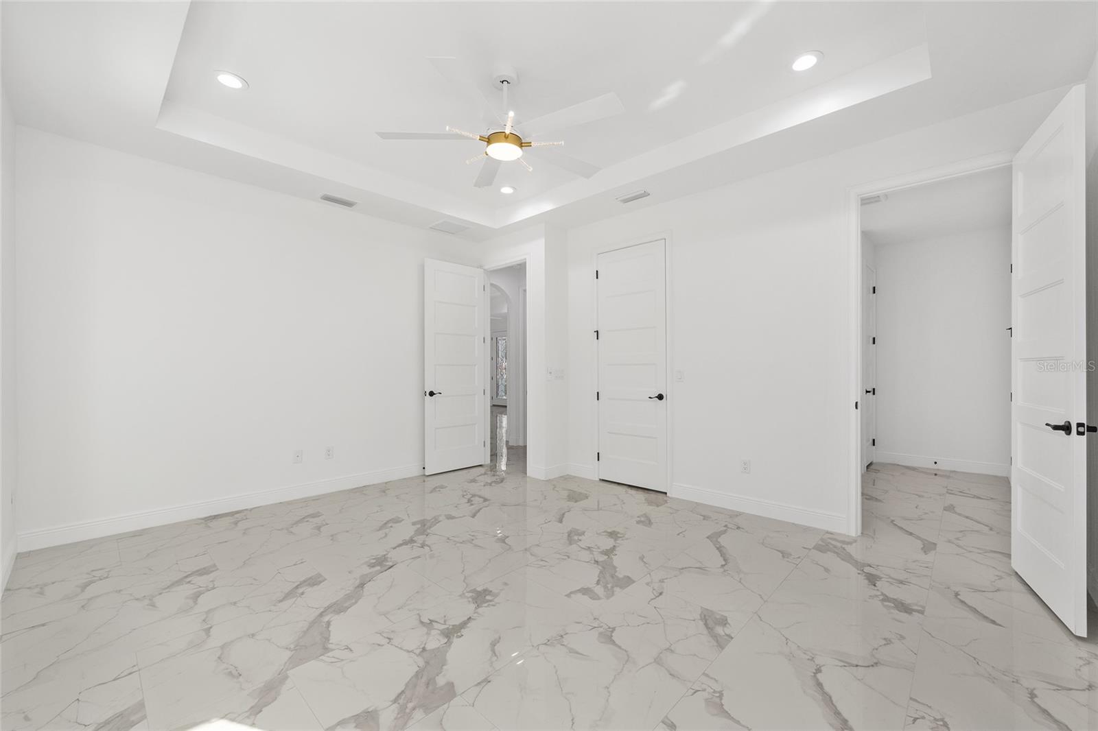 ROLLING HILLS UN 4 - Residential