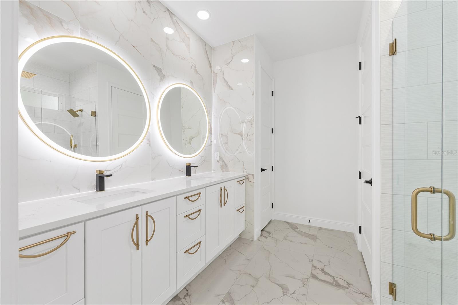 ROLLING HILLS UN 4 - Residential