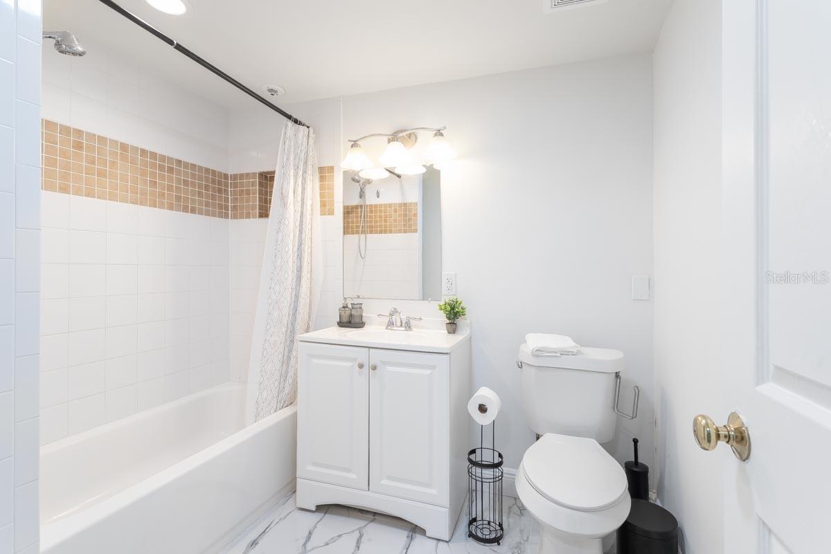 TEMPLE CREST UNIT 2 - Residential Lease