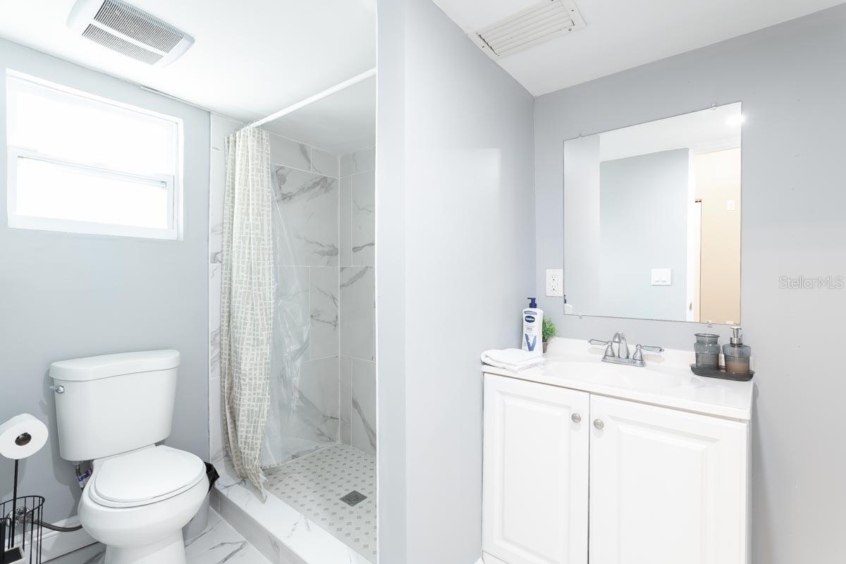 TEMPLE CREST UNIT 2 - Residential Lease