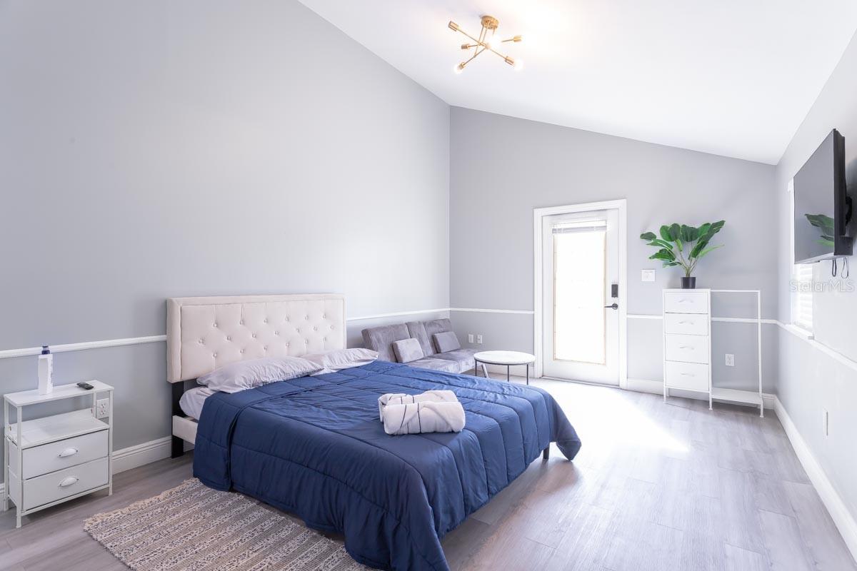 TEMPLE CREST UNIT 2 - Residential Lease