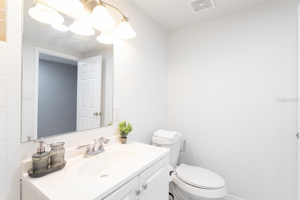 TEMPLE CREST UNIT 2 - Residential Lease