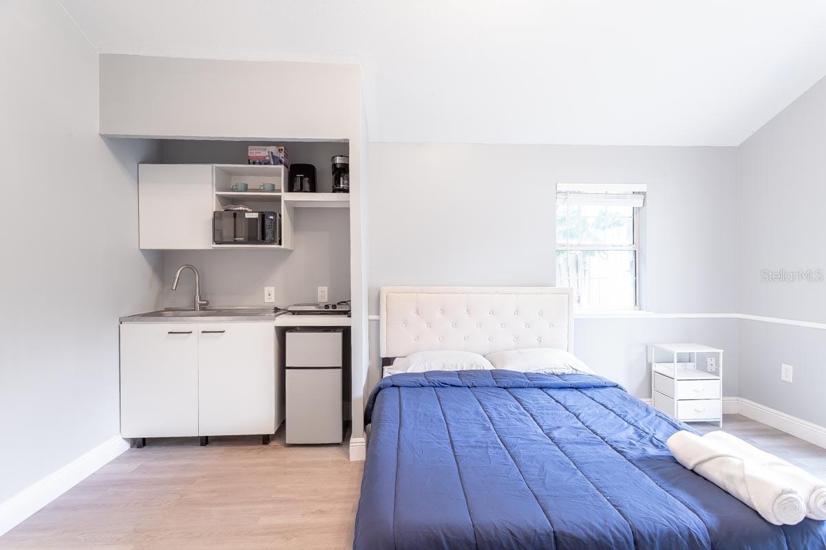 TEMPLE CREST UNIT 2 - Residential Lease