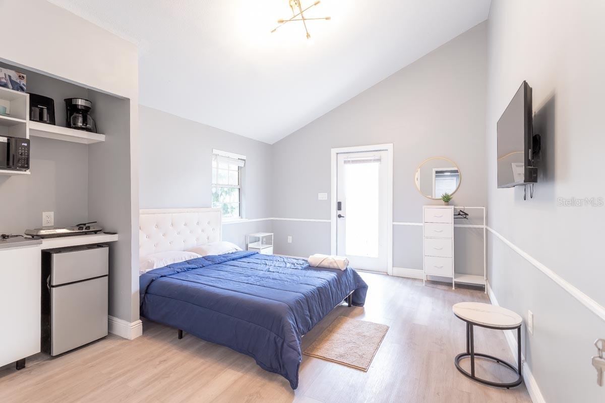 TEMPLE CREST UNIT 2 - Residential Lease