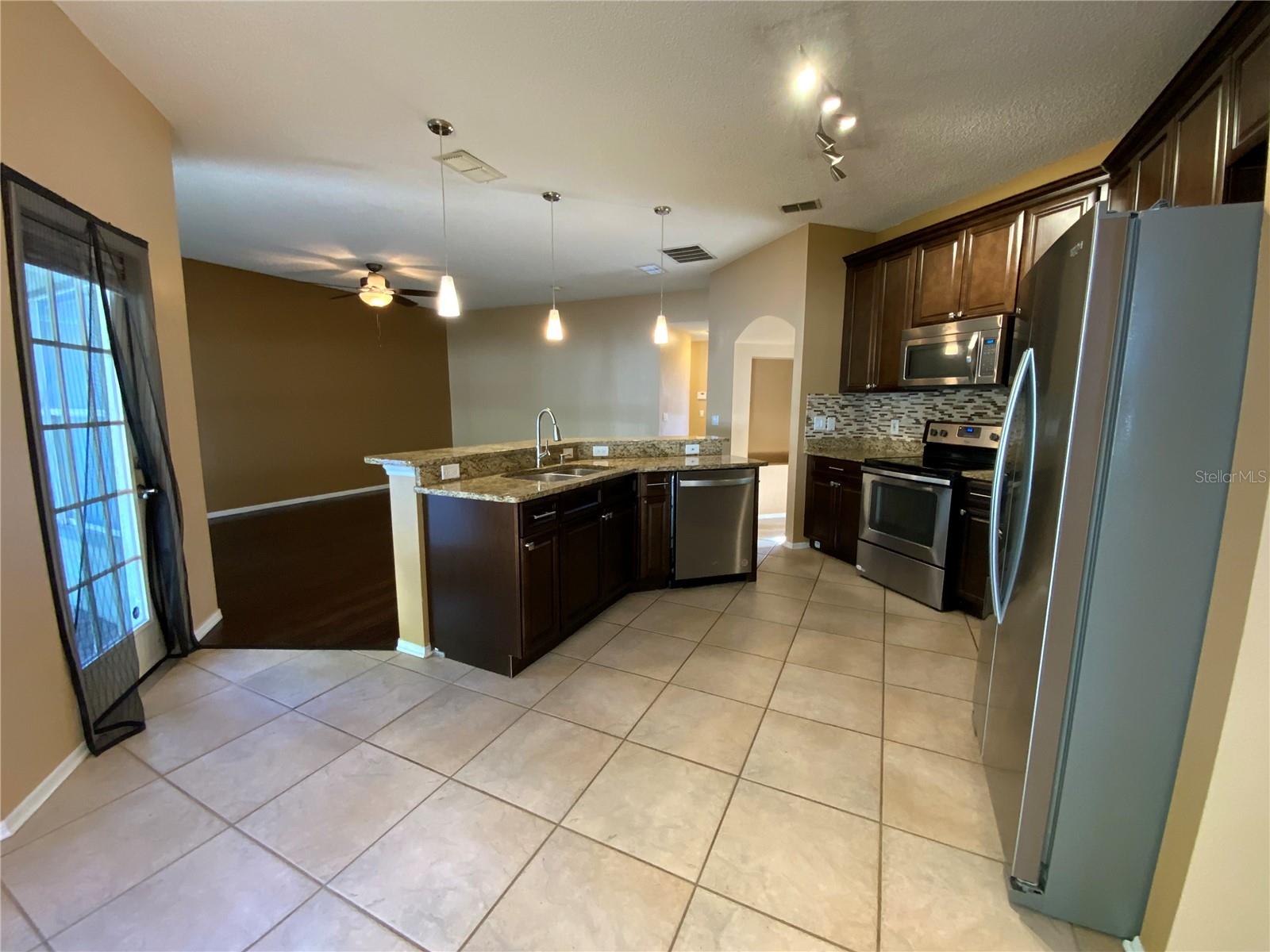 PINE CREEK 42/138 - Residential Lease