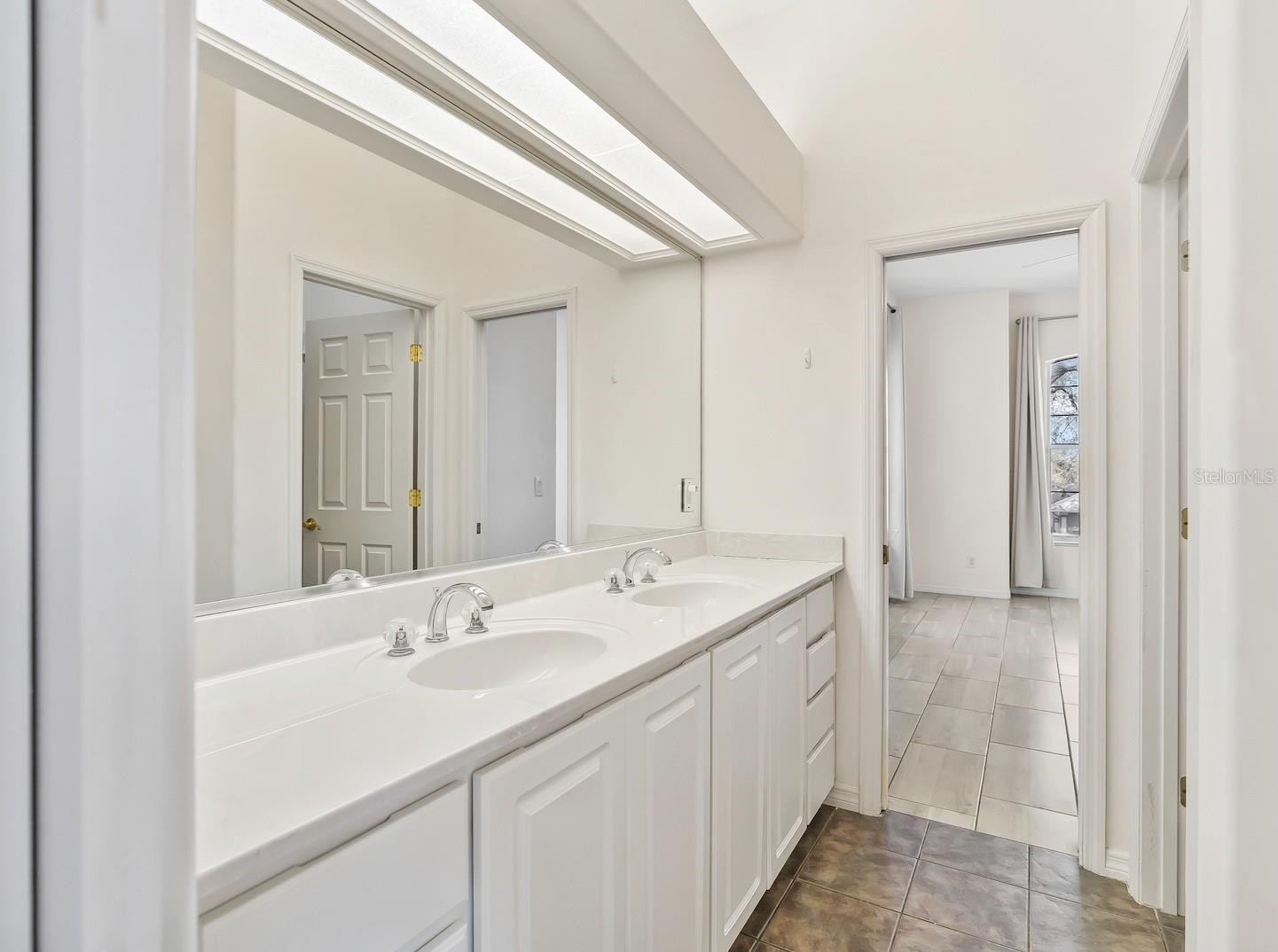 HARBOR HILLS UN #1 - Residential