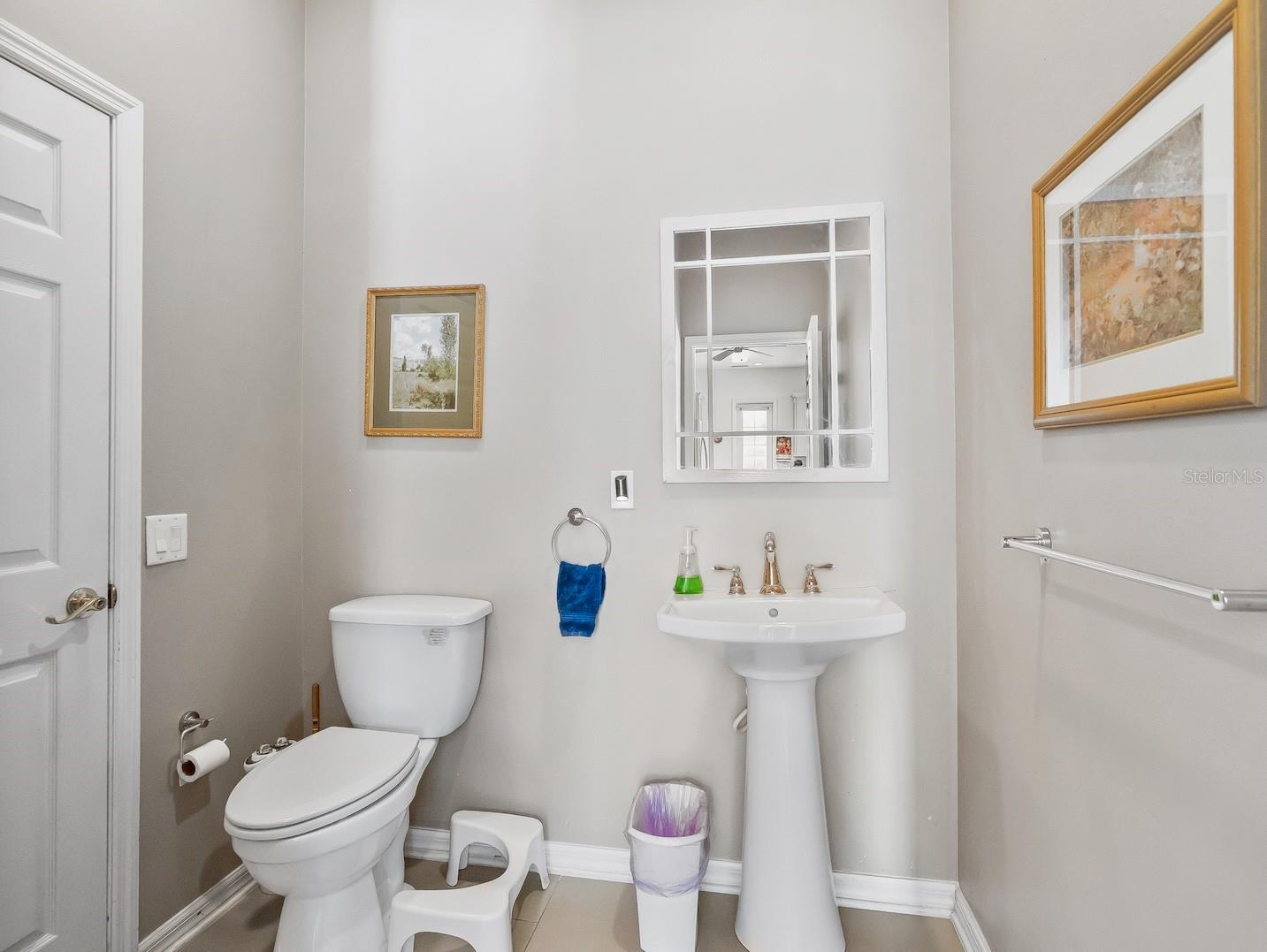 HARBOR HILLS UN #1 - Residential