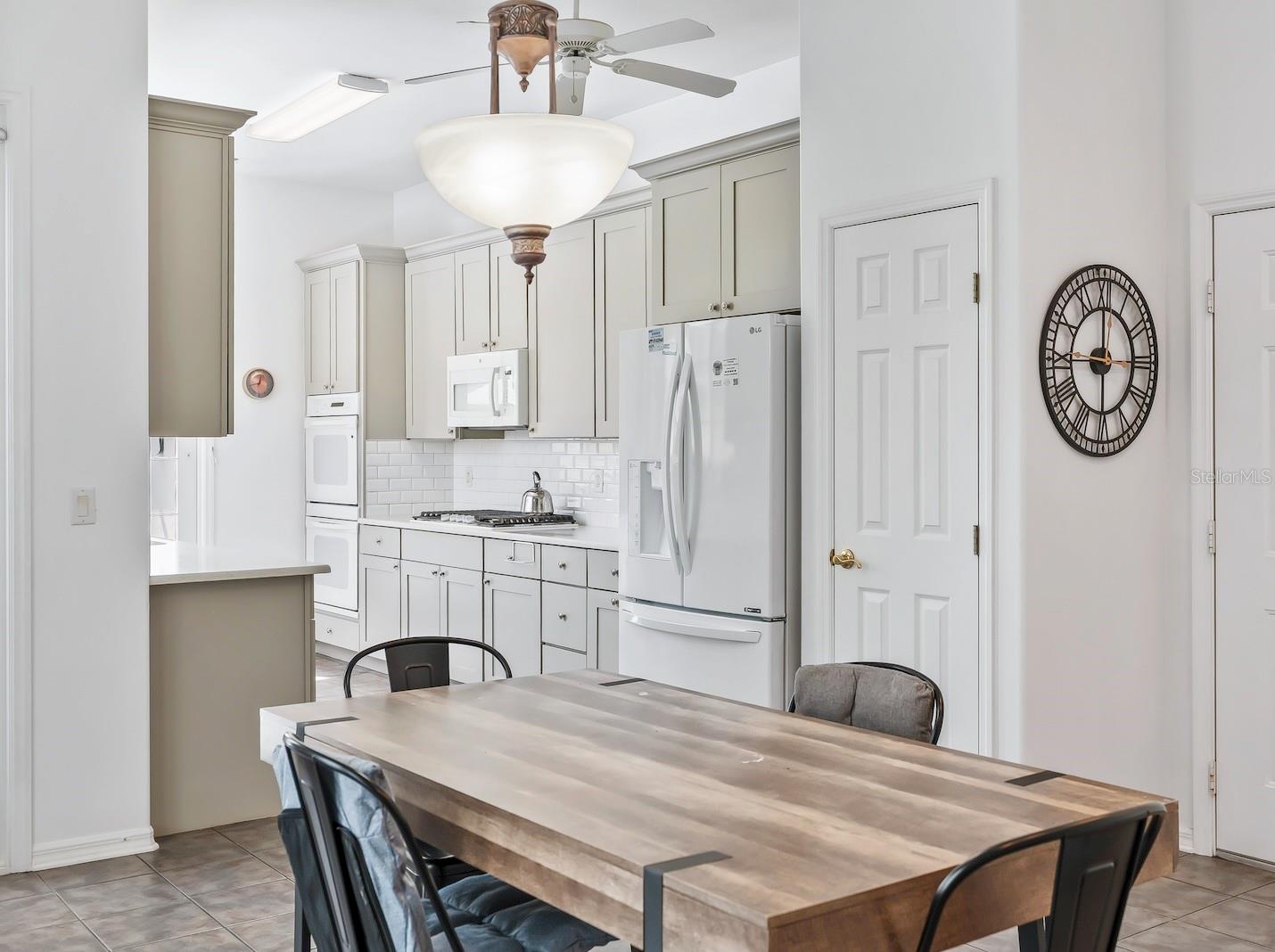 HARBOR HILLS UN #1 - Residential