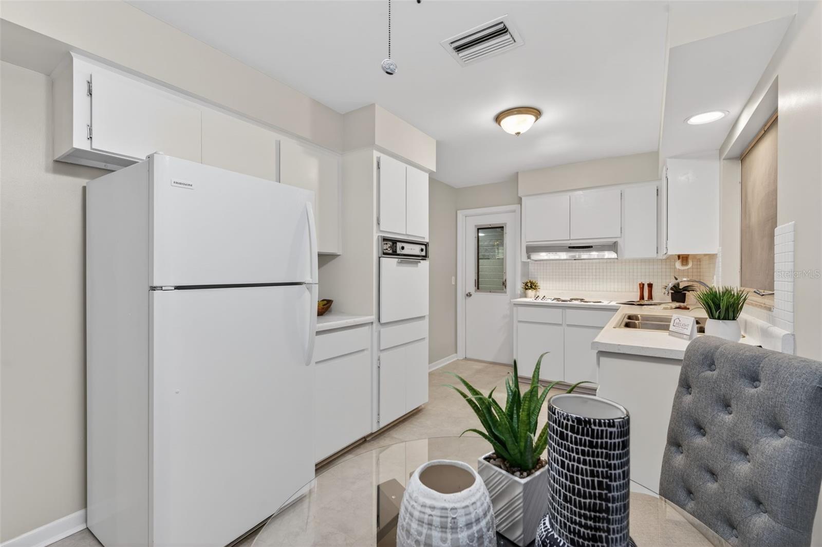 OAKHURST GROVES - Residential