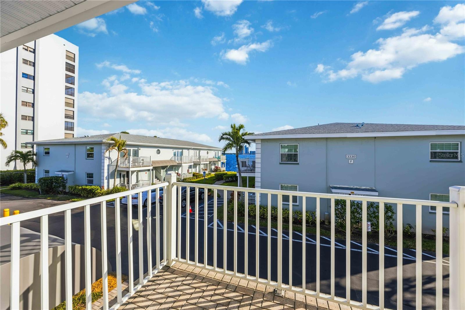 PALMS/WATERS EDGE - Residential