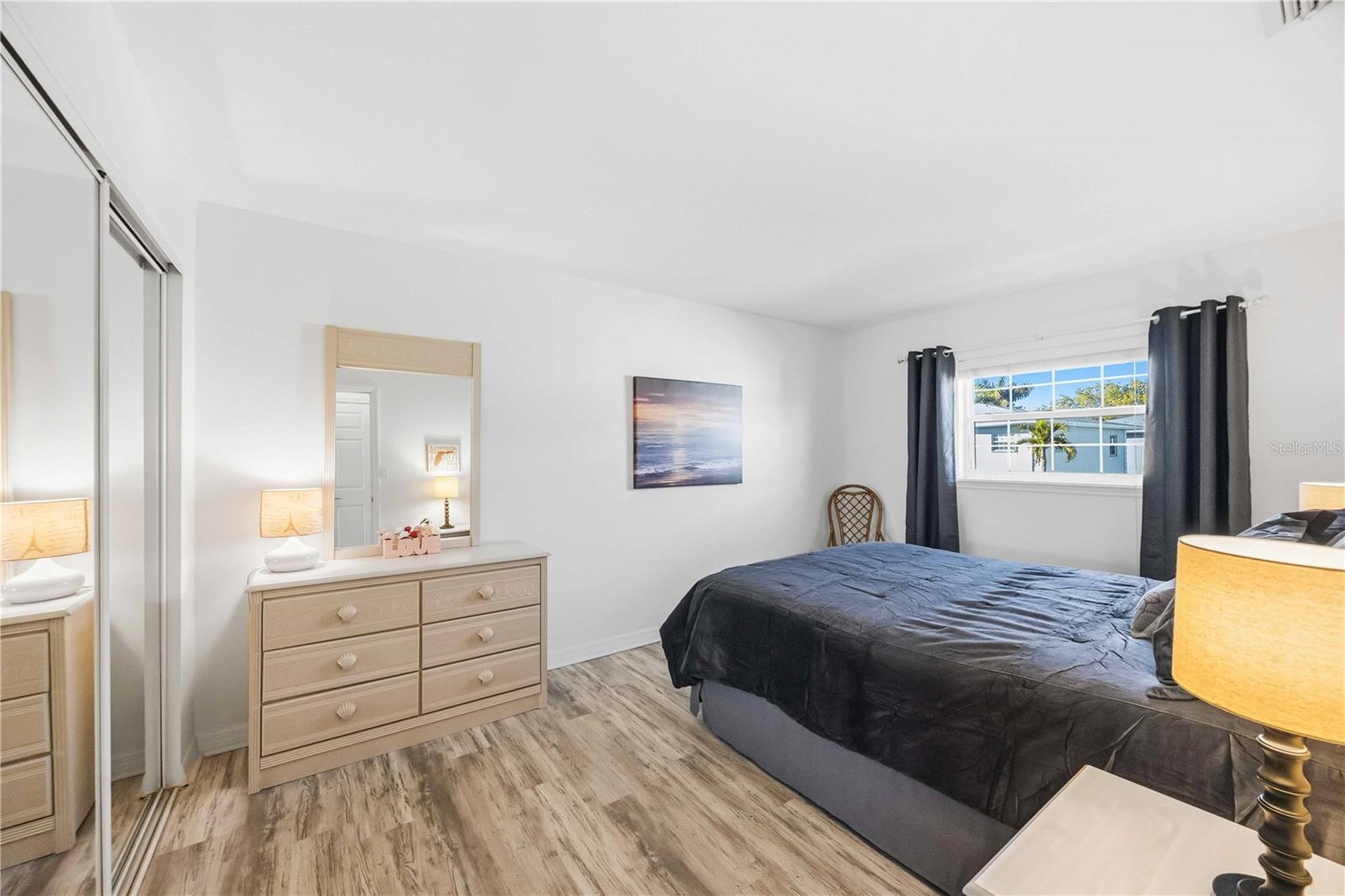 PALMS/WATERS EDGE - Residential