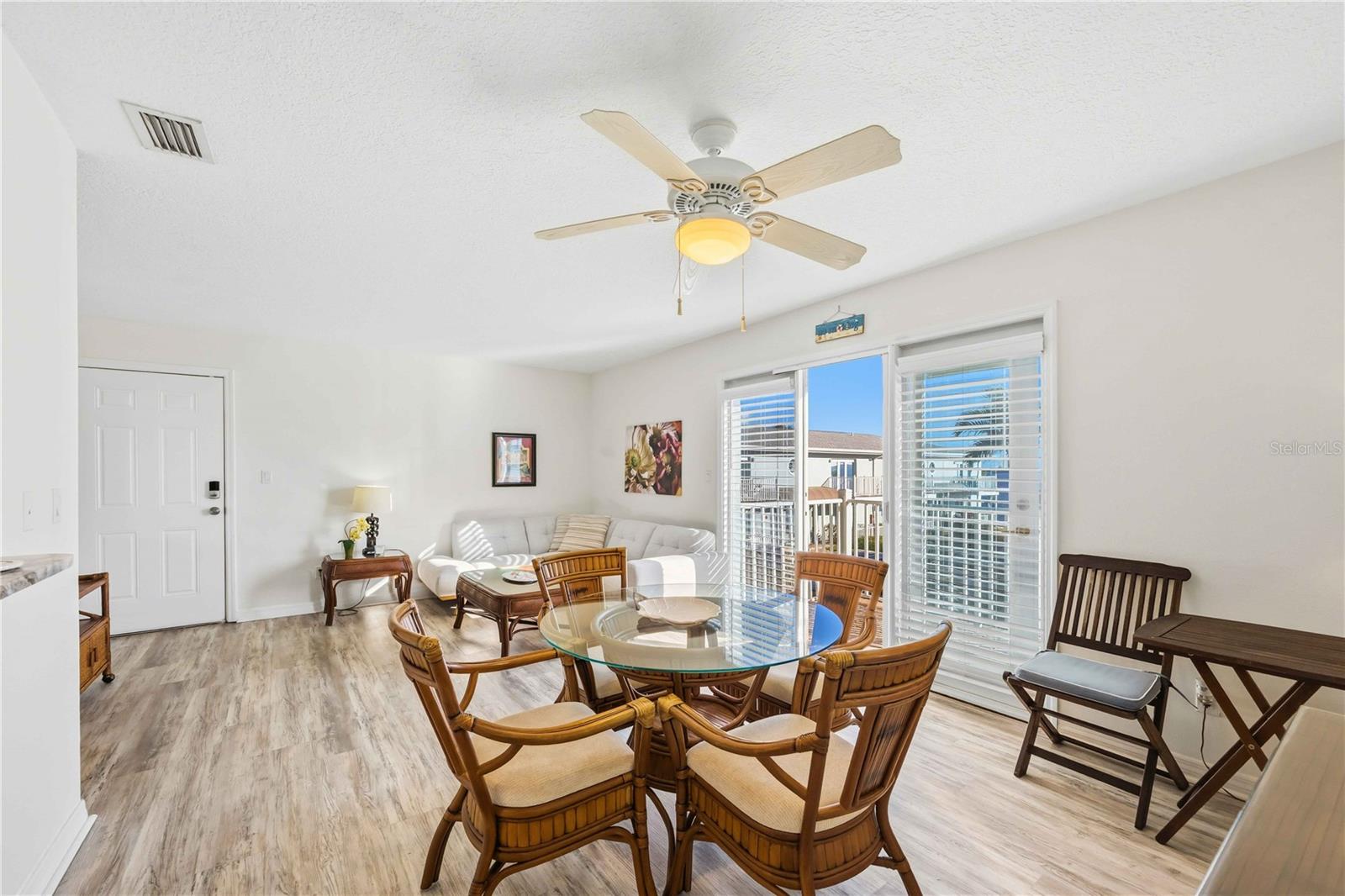 PALMS/WATERS EDGE - Residential