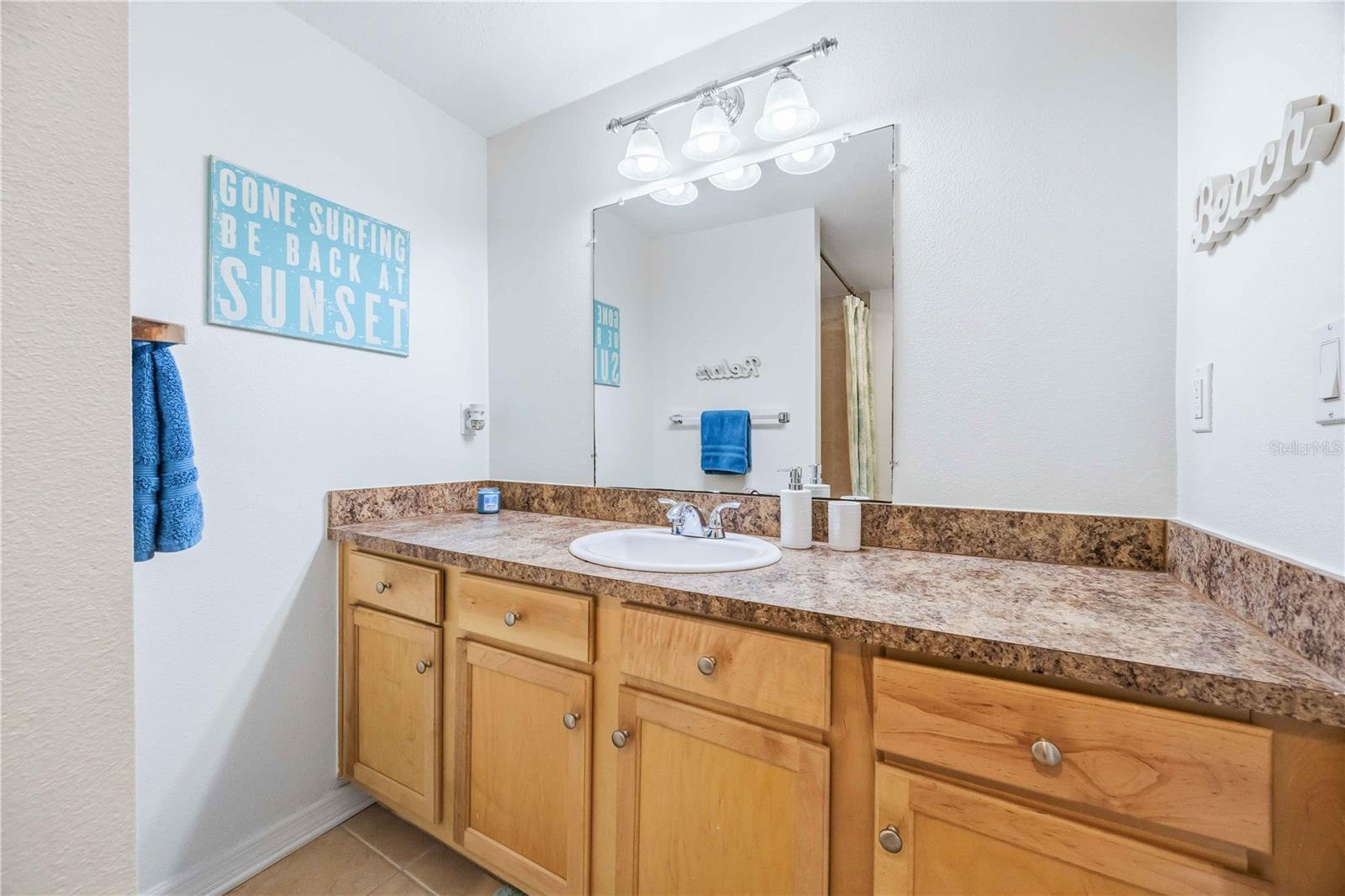 PALMS/WATERS EDGE - Residential