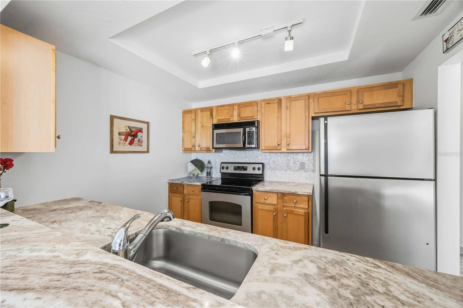 PALMS/WATERS EDGE - Residential