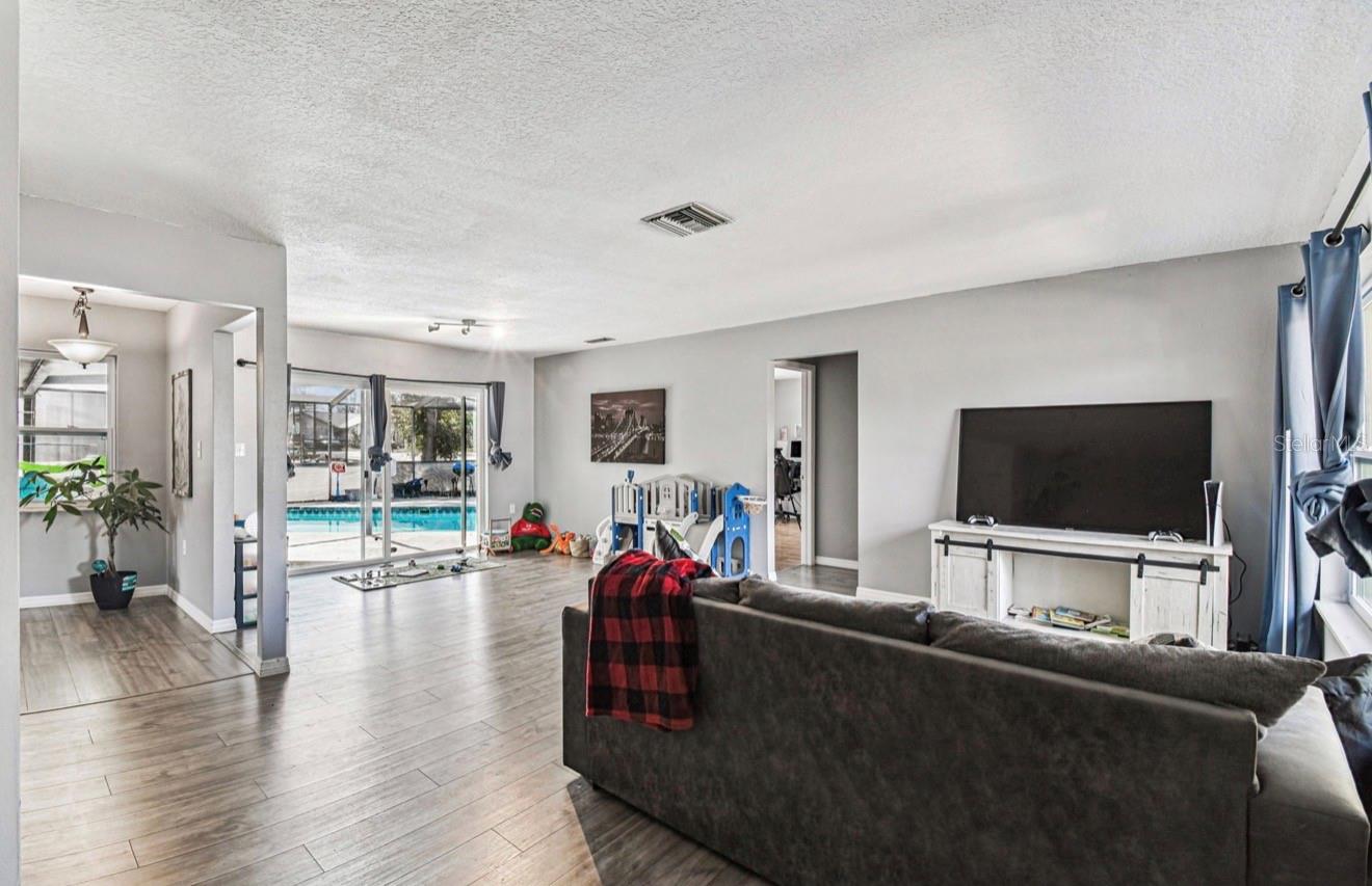 ORCHID LAKE VILLAGE - Residential