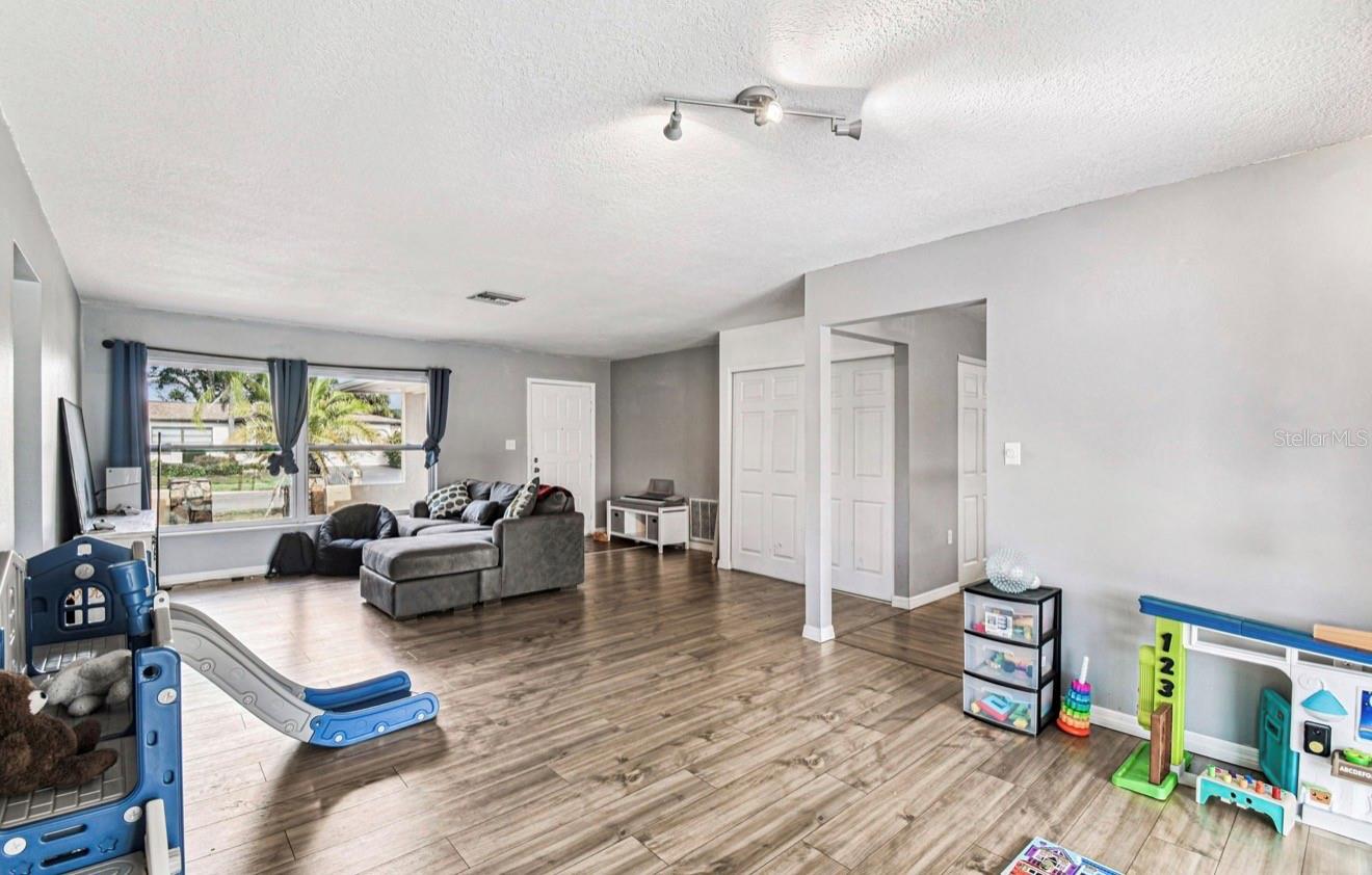 ORCHID LAKE VILLAGE - Residential