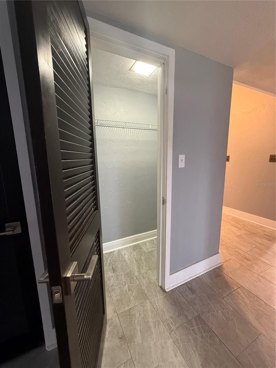 GRENELEFE CAMELOT CONDO PH 03 - Residential