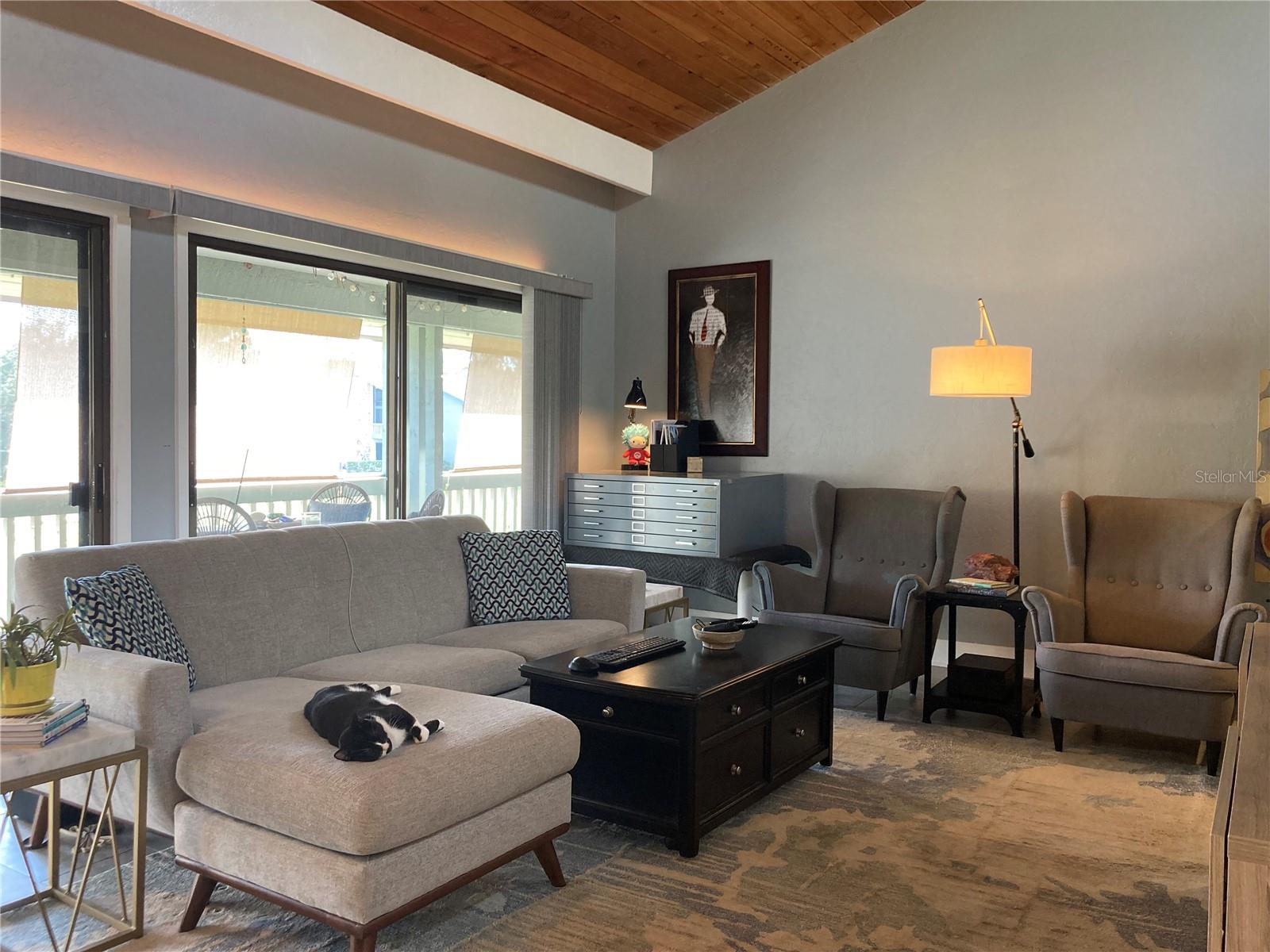 GRENELEFE CAMELOT CONDO PH 03 - Residential