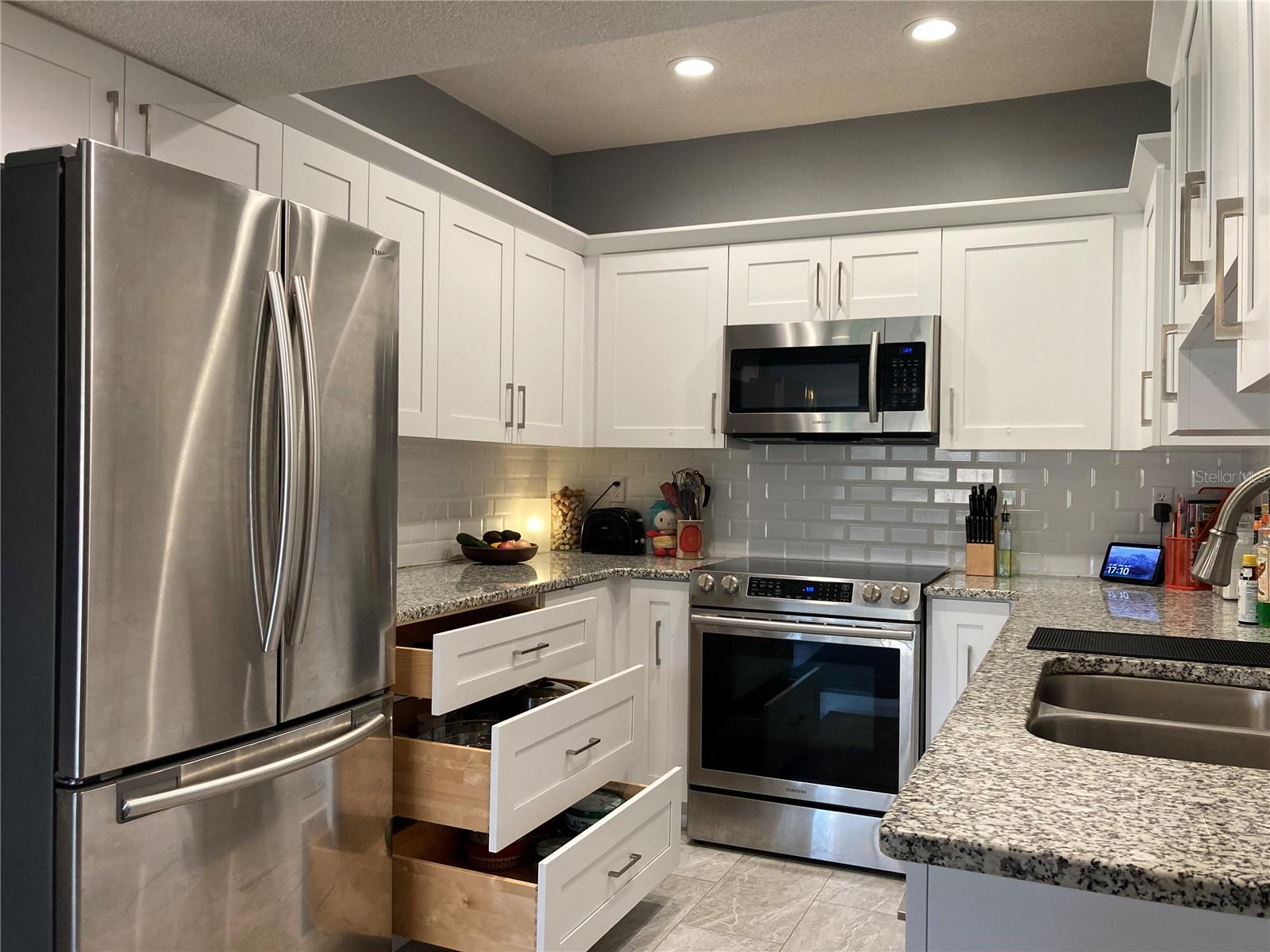 GRENELEFE CAMELOT CONDO PH 03 - Residential