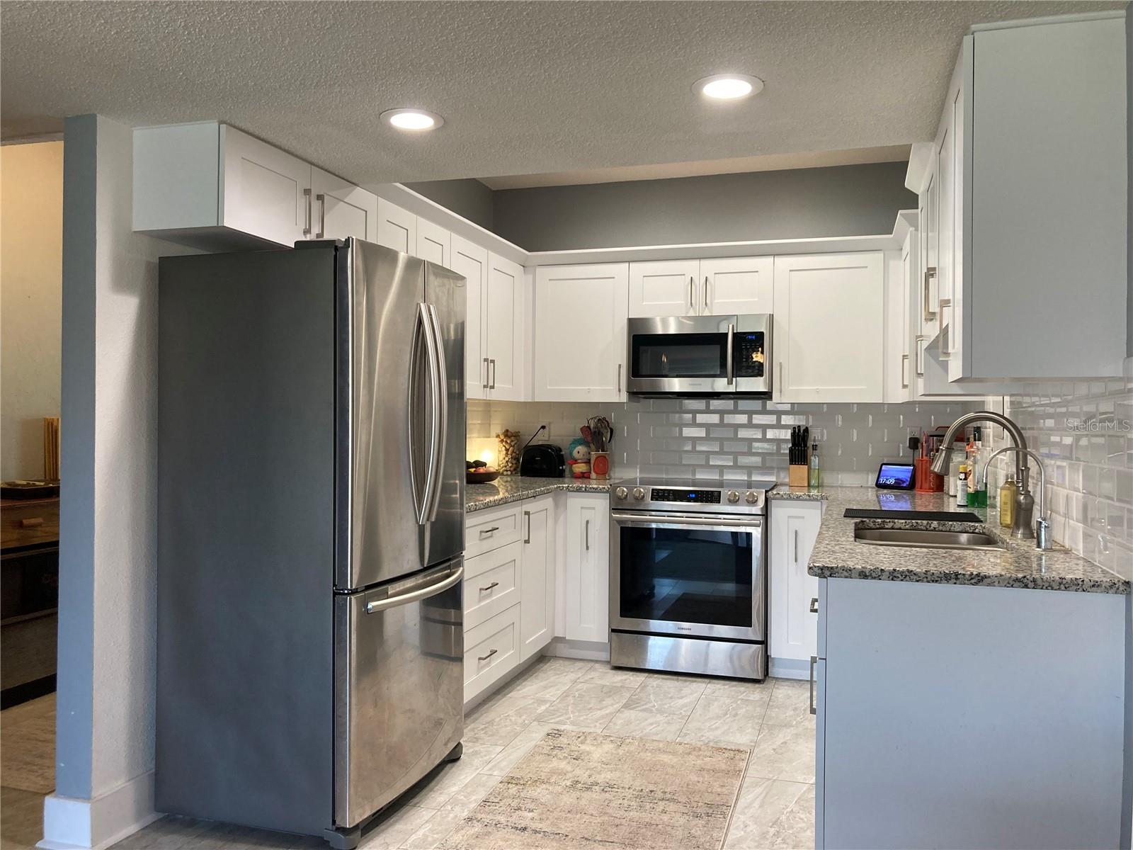 GRENELEFE CAMELOT CONDO PH 03 - Residential