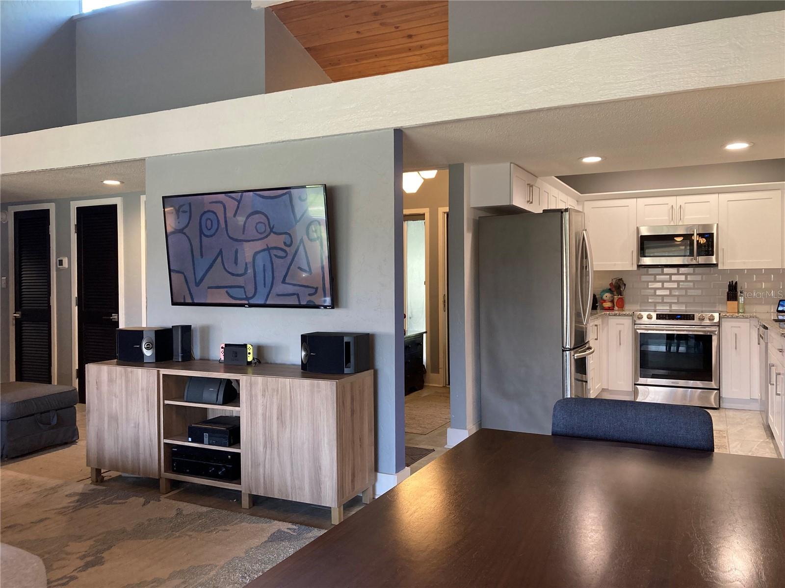 GRENELEFE CAMELOT CONDO PH 03 - Residential