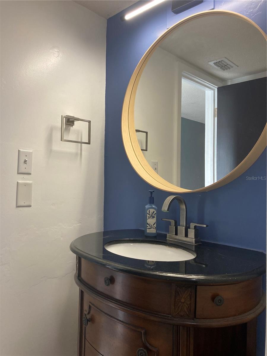 GRENELEFE CAMELOT CONDO PH 03 - Residential