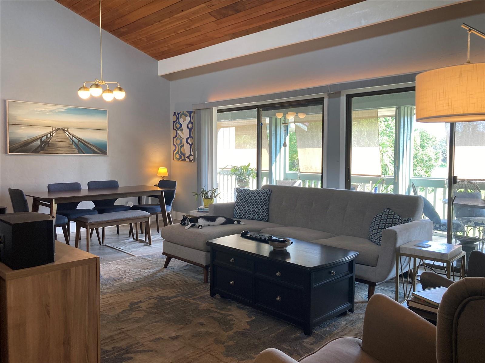 GRENELEFE CAMELOT CONDO PH 03 - Residential