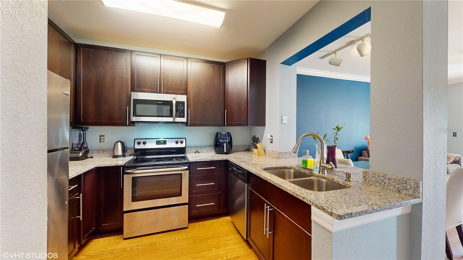 300 E SOUTH STREET 6003