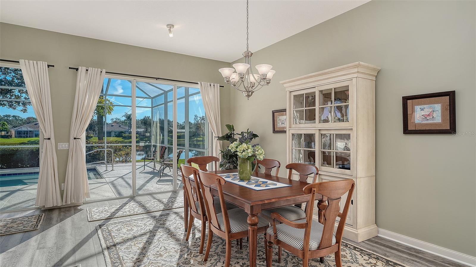 VILLAGEWALK - Residential