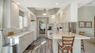 VILLAGEWALK - Residential