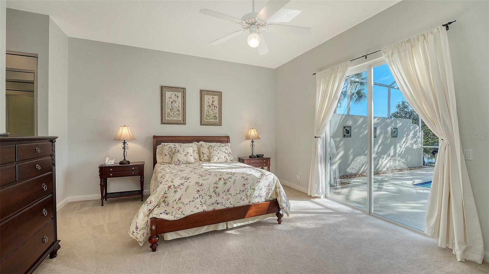 VILLAGEWALK - Residential