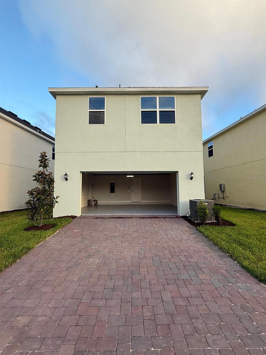 SPRING WALK AT THE JUNCTION PH 1 - Residential Lease