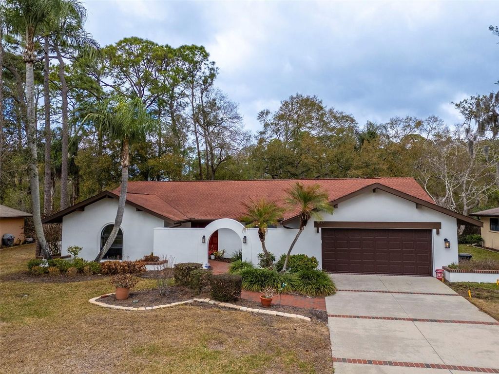 Photo of 2240 Toniwood Lane, Palm Harbor, FL 34685 (MLS # TB8476812)