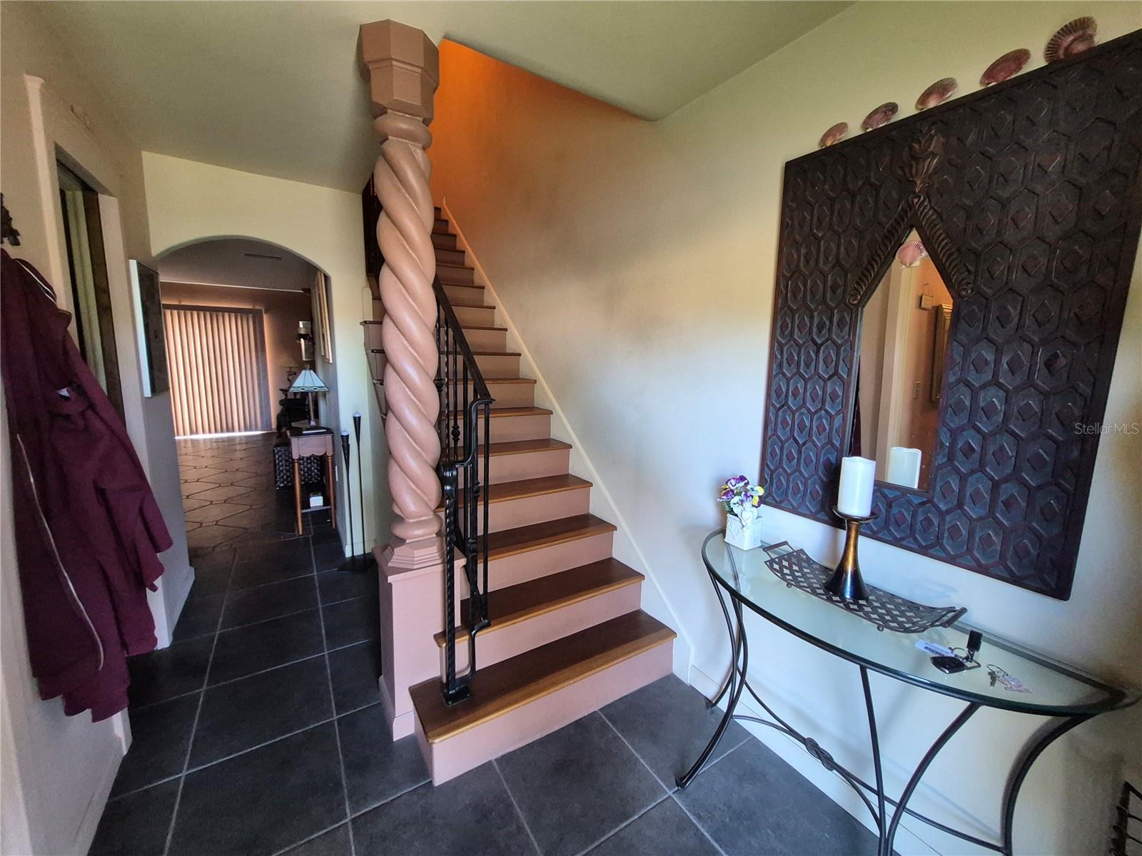 MEDITERRANEAN MANORS - Residential