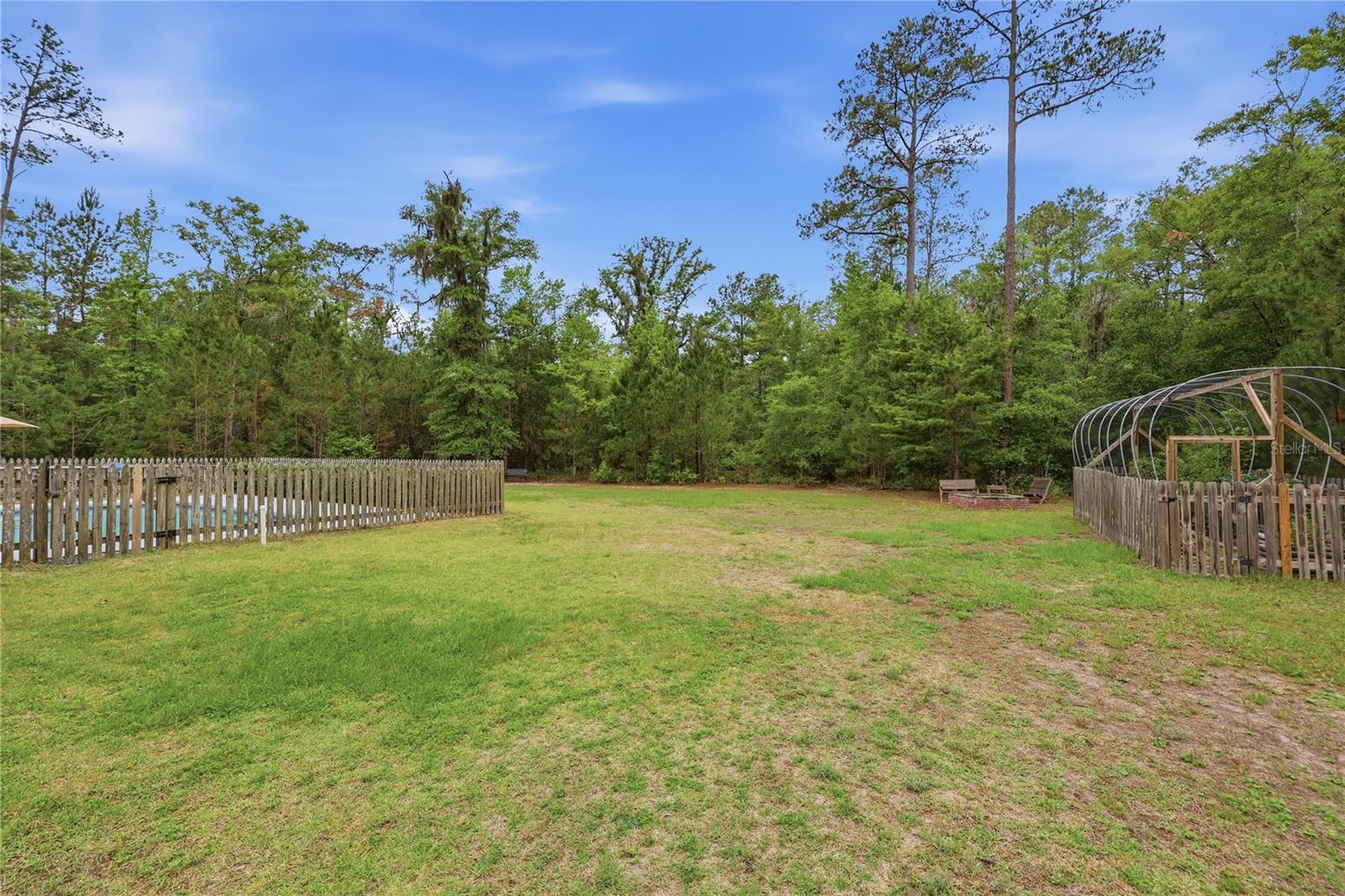 BARRINGTON PARK - Residential