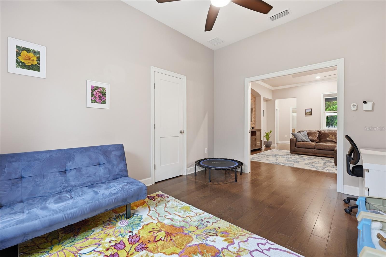 BARRINGTON PARK - Residential