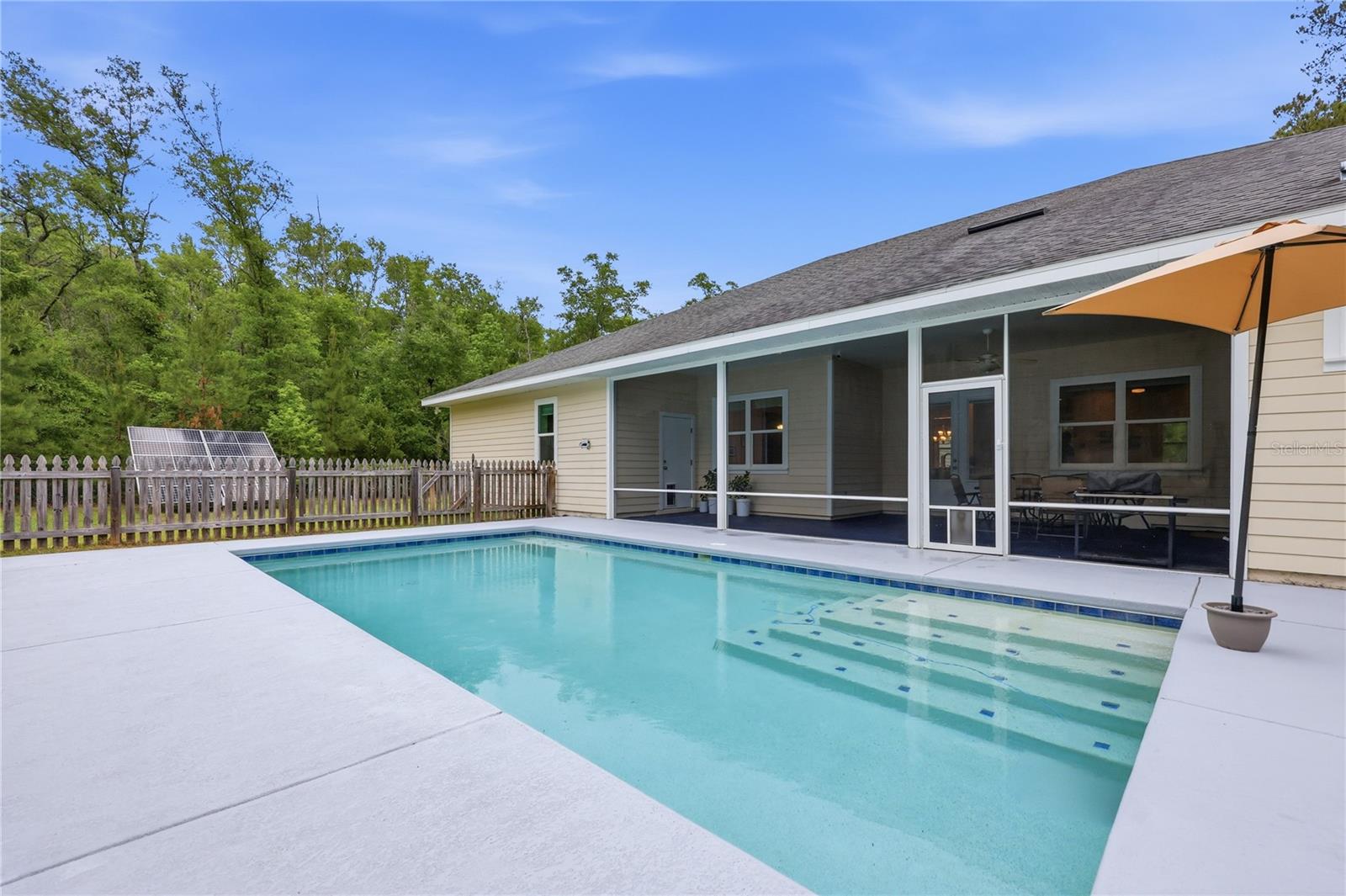 BARRINGTON PARK - Residential