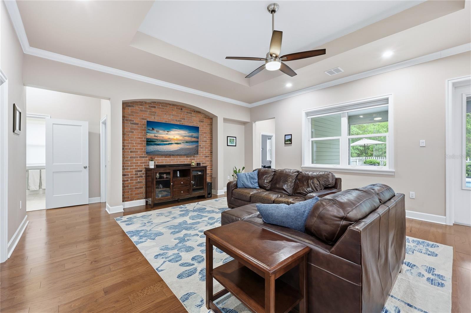 BARRINGTON PARK - Residential