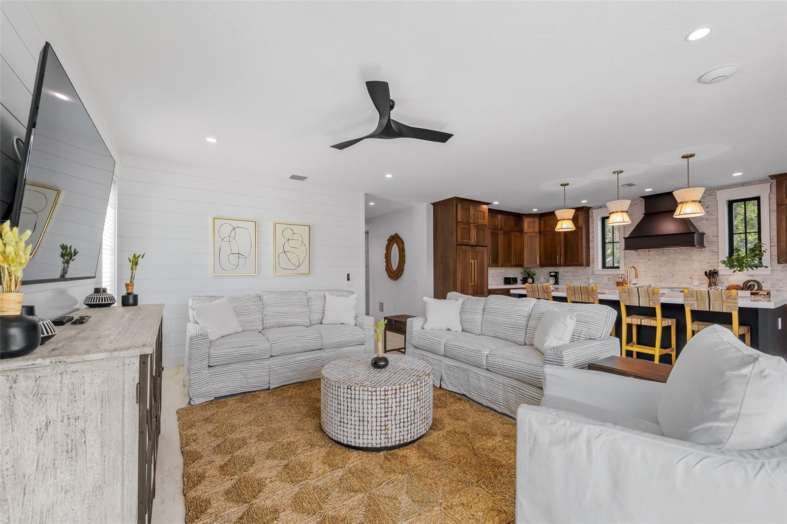 SAINT ARMANDS DIV JOHN RINGLING ESTATES - Residential