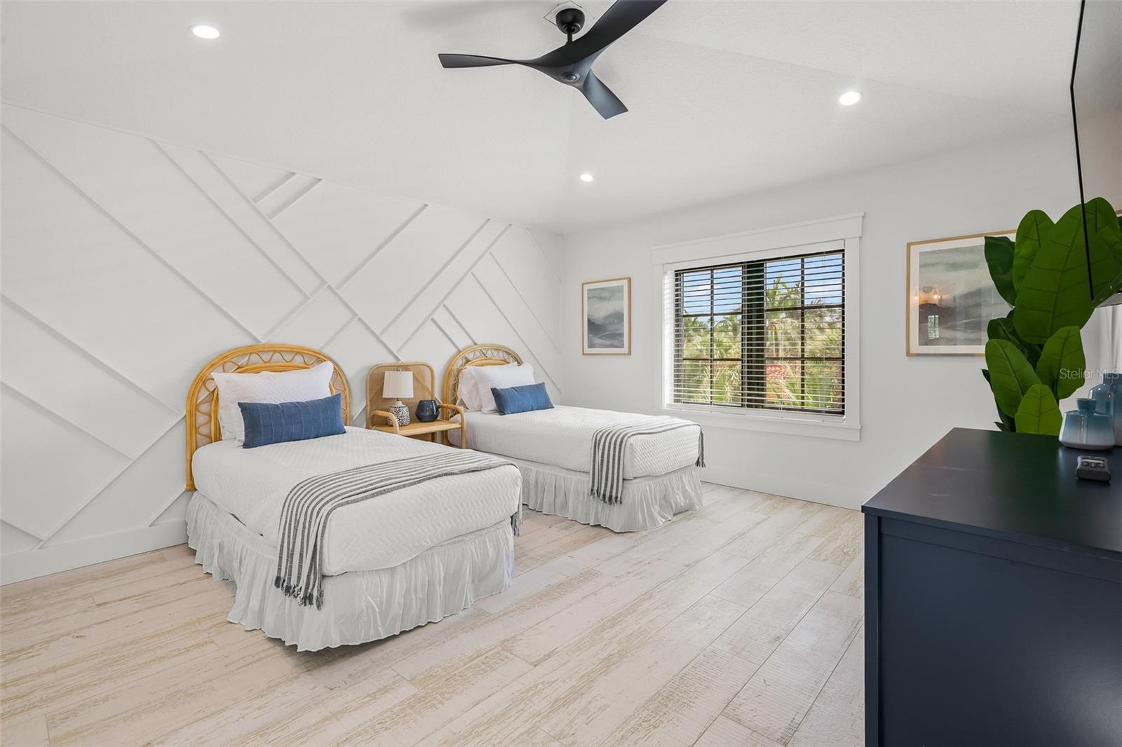 SAINT ARMANDS DIV JOHN RINGLING ESTATES - Residential