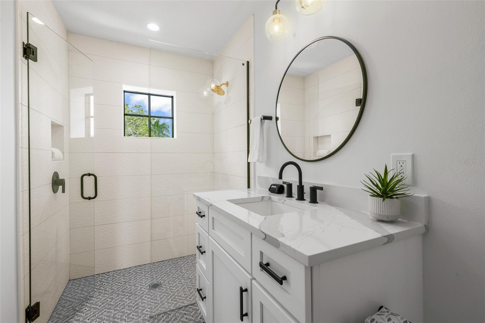 SAINT ARMANDS DIV JOHN RINGLING ESTATES - Residential