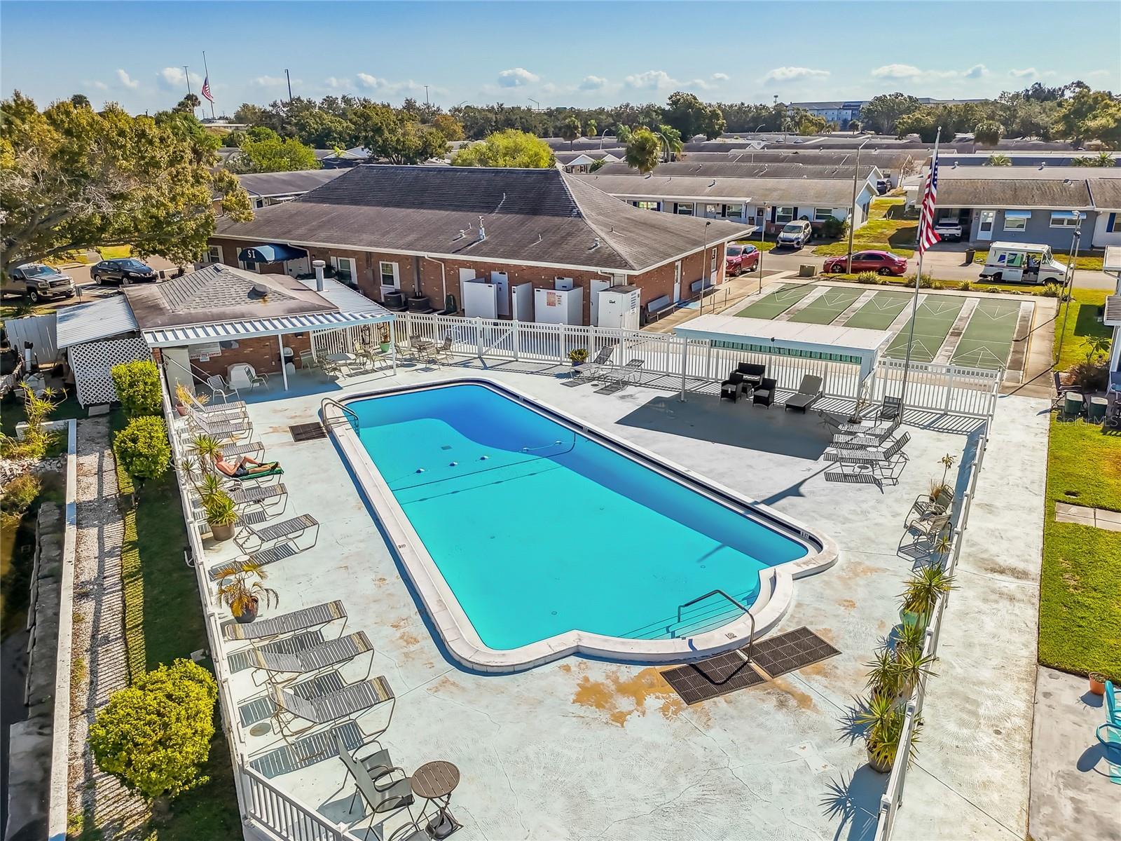 SPRINGWOOD VILLAS - Residential