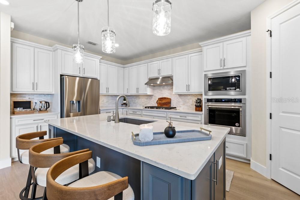 FOOTHILLS PRESERVE - Residential