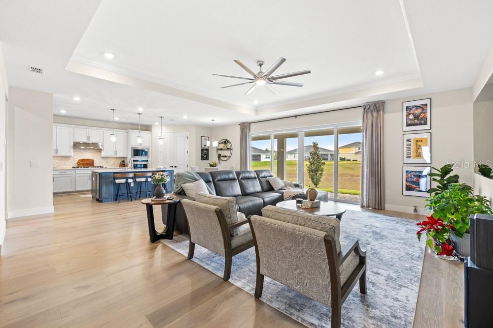 FOOTHILLS PRESERVE - Residential